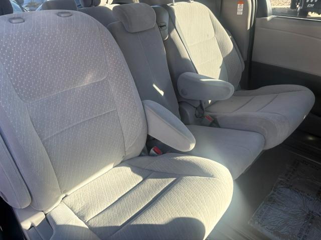 Toyota Sienna LE 8-Passenger 2018