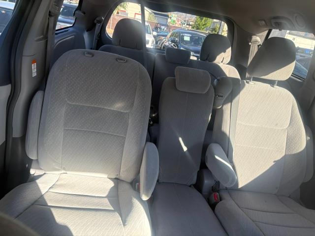 Toyota Sienna LE 8-Passenger 2018