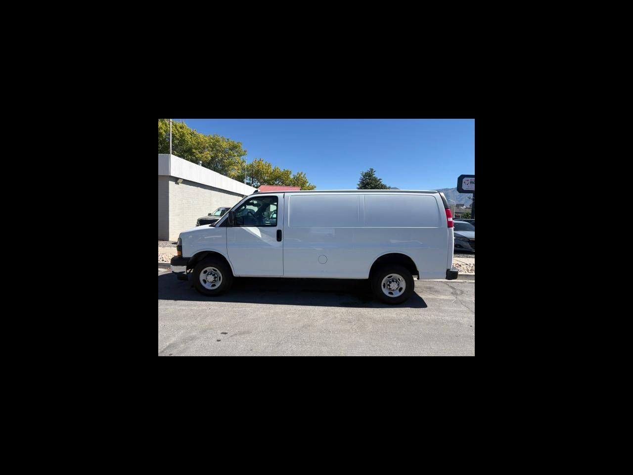 2023 Chevrolet Express 2500 Cargo