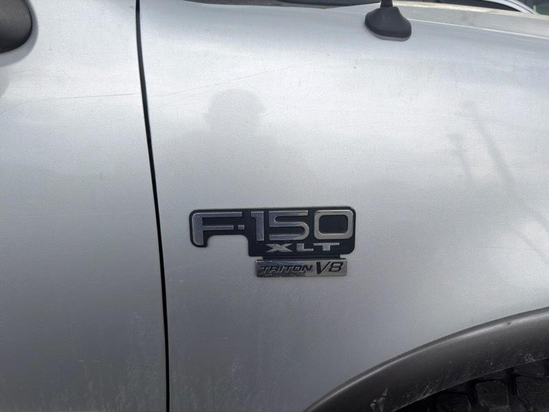 Ford F-150 Lariat SuperCab Long Bed 4WD 2002