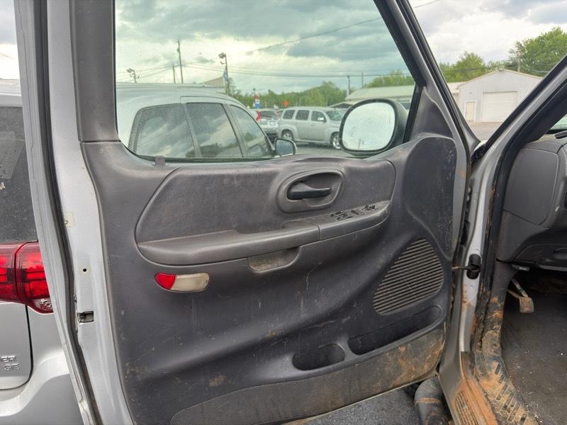 Ford F-150 Lariat SuperCab Long Bed 4WD 2002