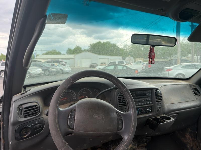 Ford F-150 Lariat SuperCab Long Bed 4WD 2002