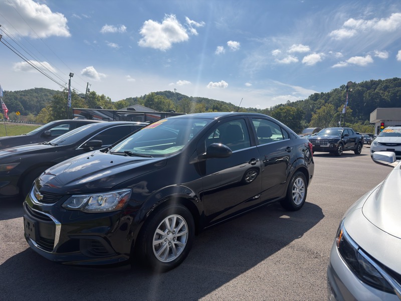 2020 Chevrolet Sonic LT Auto Sedan