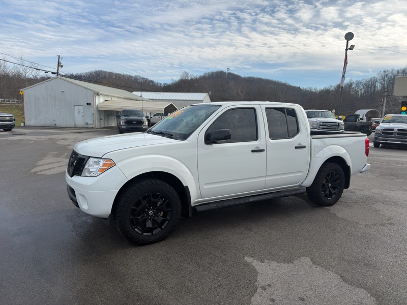 2020 Nissan Frontier SV's photo