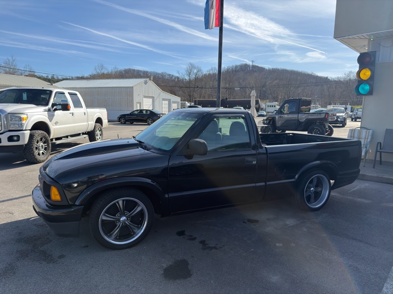 1994 Chevrolet S10 Pickup Reg. Cab Short Bed 2WD