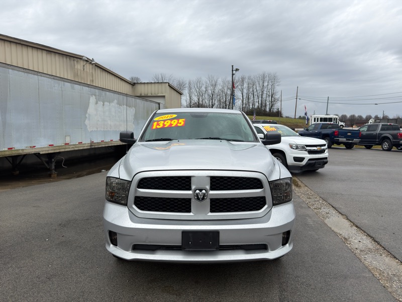 RAM 1500 4WD Quad Cab 140.5" SLT 2018