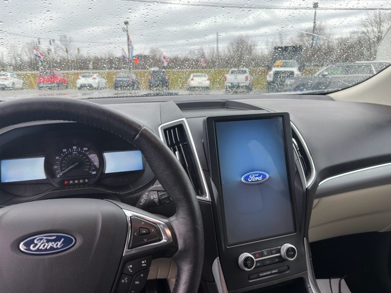 Ford Edge Titanium AWD 2022