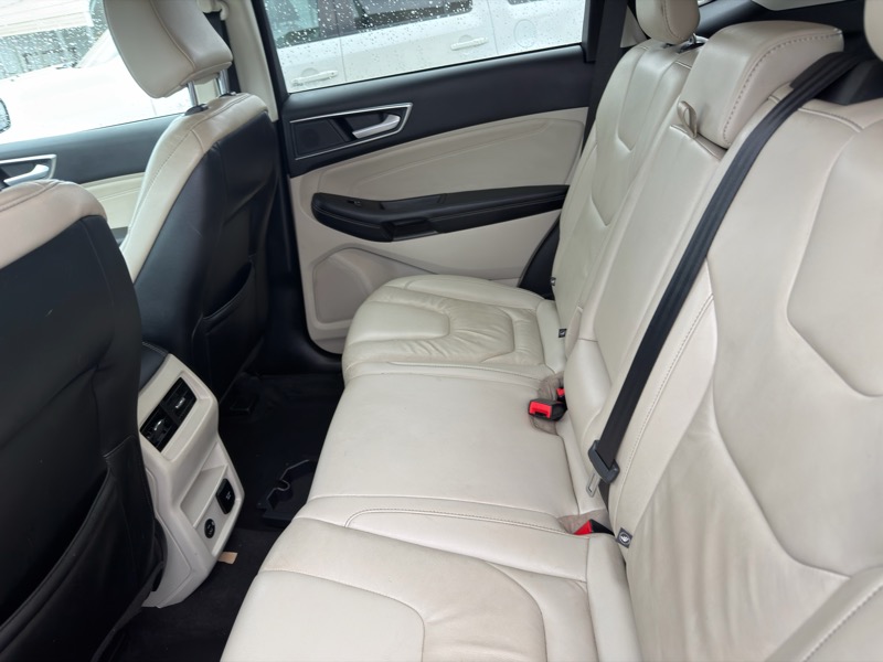 Ford Edge Titanium AWD 2022