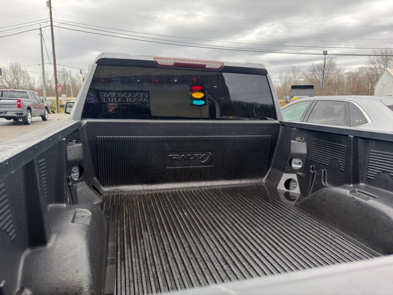 Chevrolet Silverado 1500 1LT Crew Cab 4WD 2020