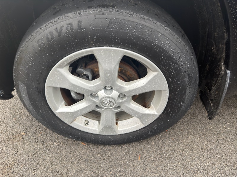 Toyota RAV4 Limited I4 4WD 2011