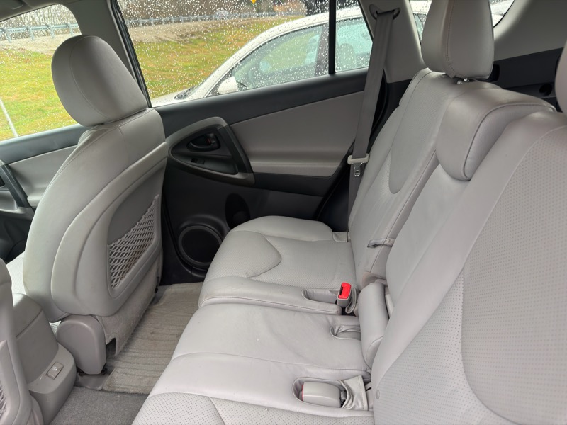 Toyota RAV4 Limited I4 4WD 2011