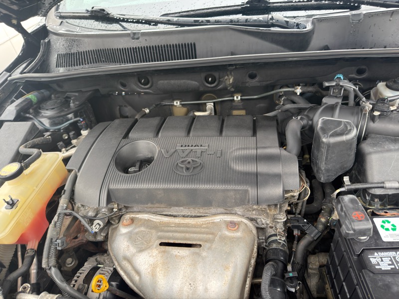 Toyota RAV4 Limited I4 4WD 2011