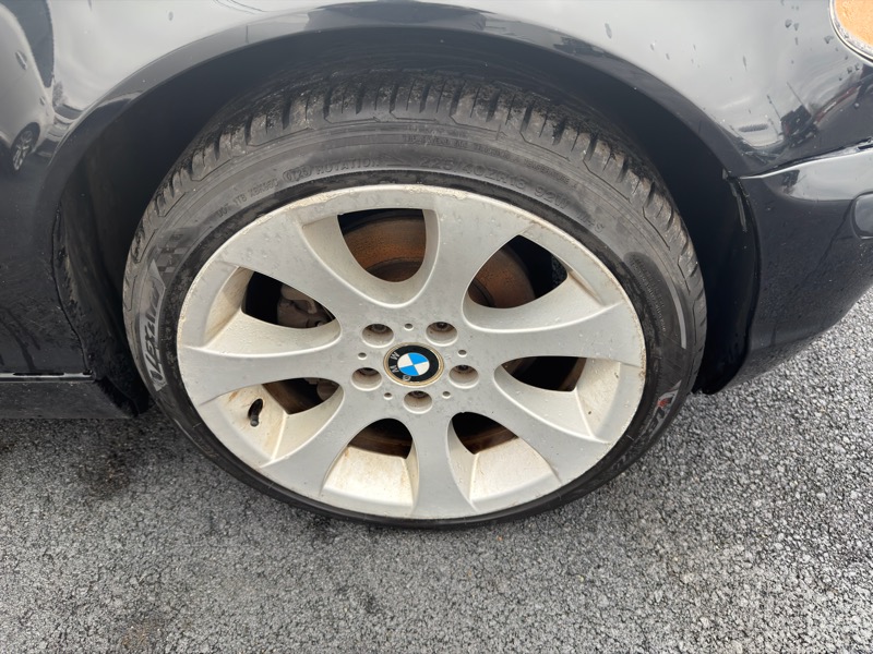 BMW 3-Series 325xi Sedan 2005