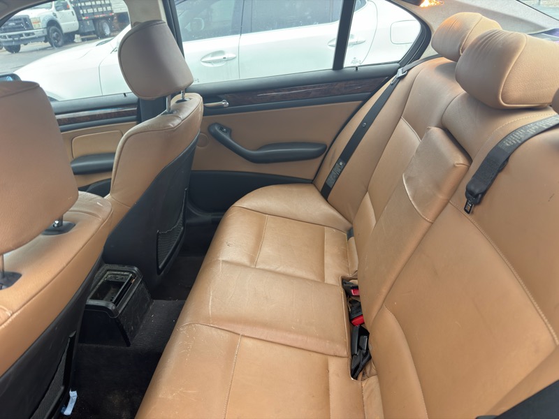 BMW 3-Series 325xi Sedan 2005