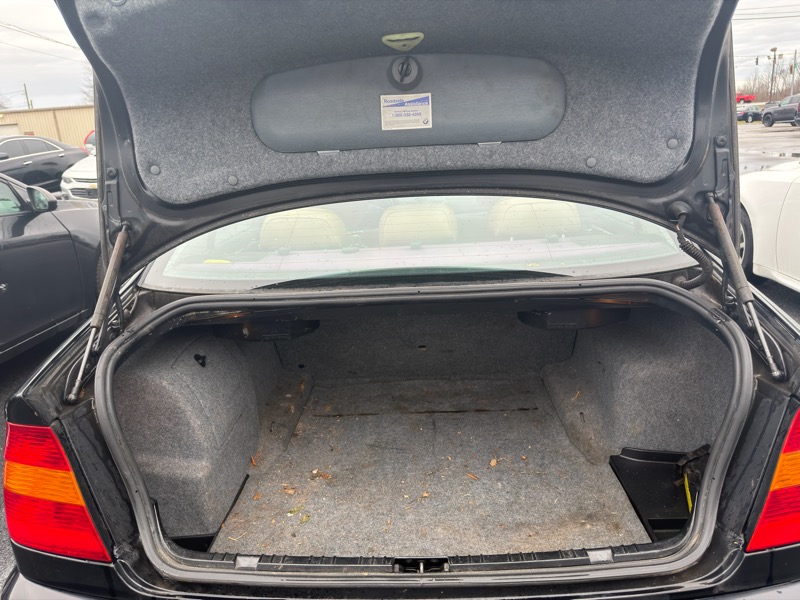 BMW 3-Series 325xi Sedan 2005