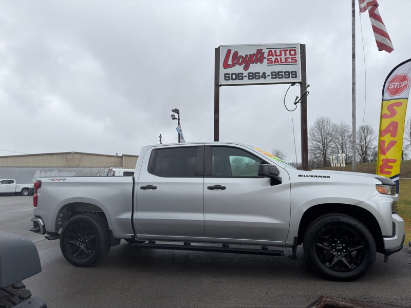 2022 Chevrolet Silverado 1500 Limited Custom Crew Cab Short Box 4WD