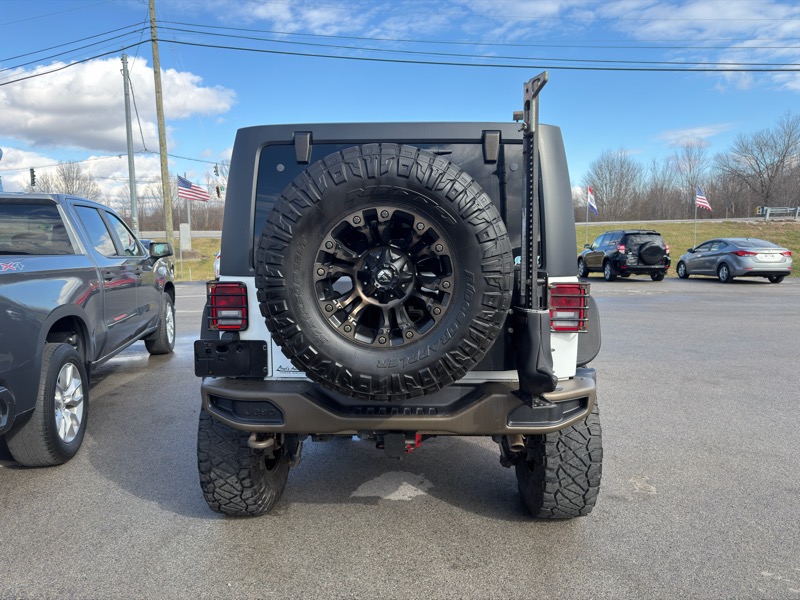 Jeep Wrangler Unlimited Sahara 4WD 2017