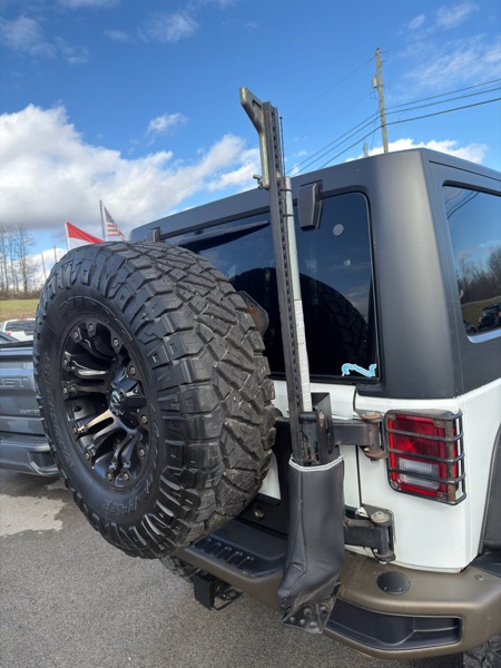 Jeep Wrangler Unlimited Sahara 4WD 2017