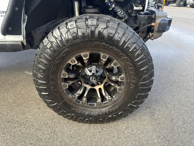 Jeep Wrangler Unlimited Sahara 4WD 2017