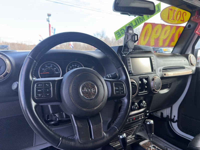 Jeep Wrangler Unlimited Sahara 4WD 2017