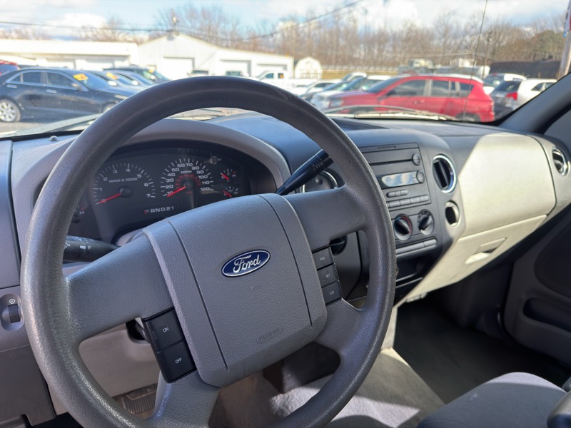 Ford F-150 2WD Reg Cab 141" XLT 2007