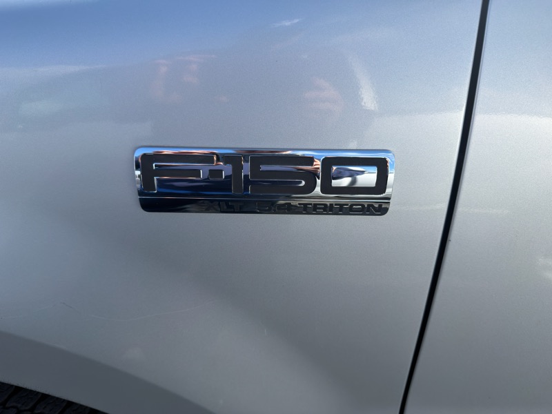 Ford F-150 2WD Reg Cab 141" XLT 2007