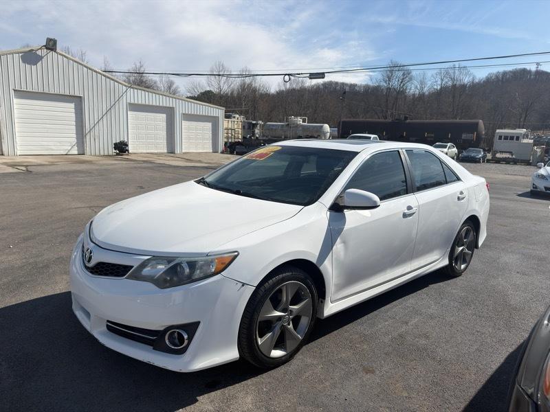 Toyota Camry 4dr Sdn SE Auto V6 2012