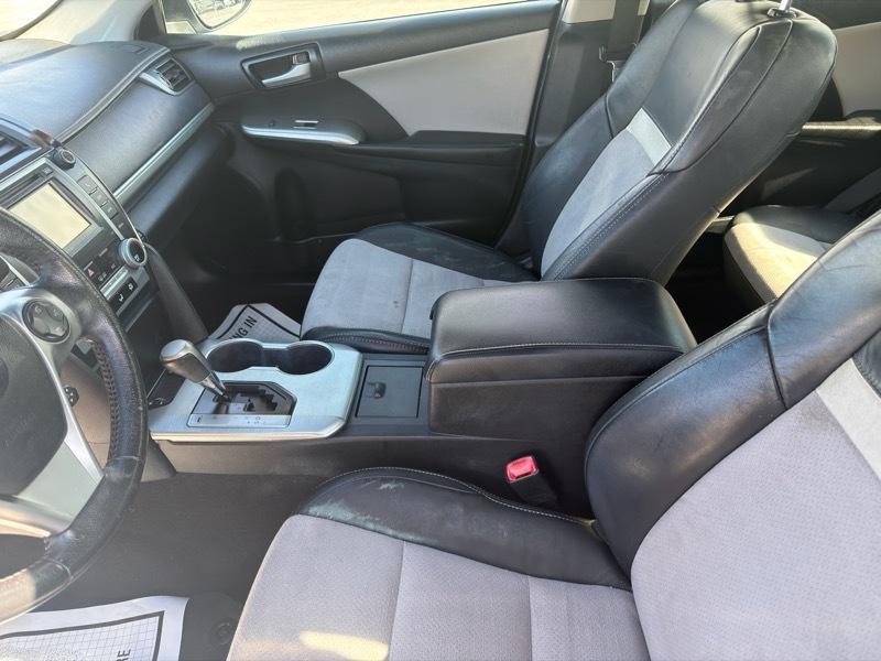 Toyota Camry 4dr Sdn SE Auto V6 2012