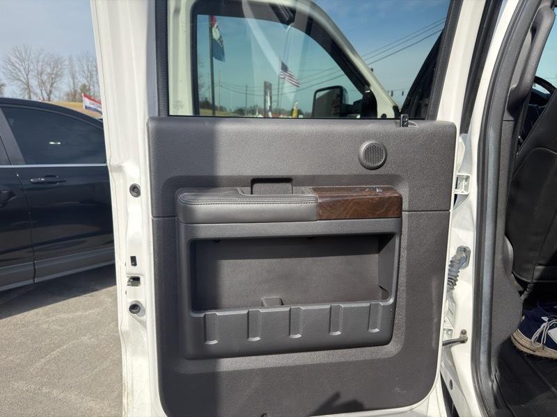 Ford F-250 SD Platinum Crew Cab 4WD 2016