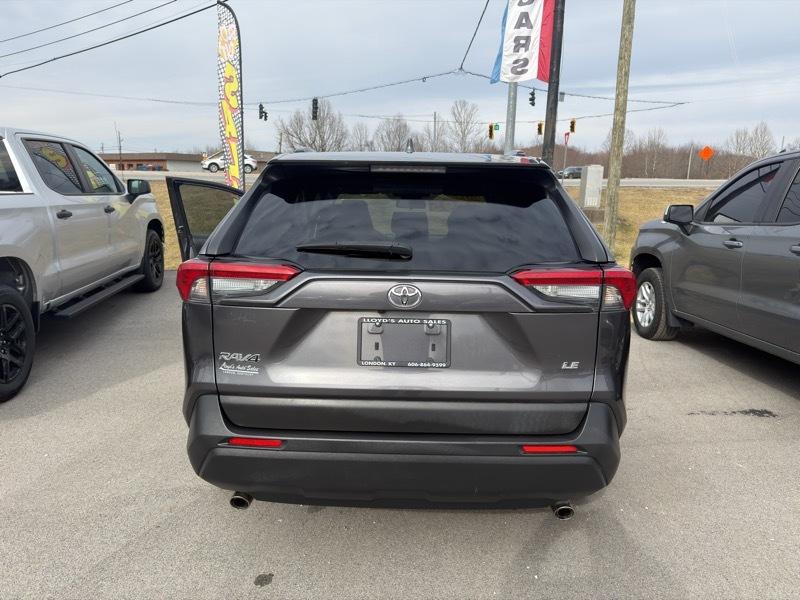Toyota RAV4 LE 2019