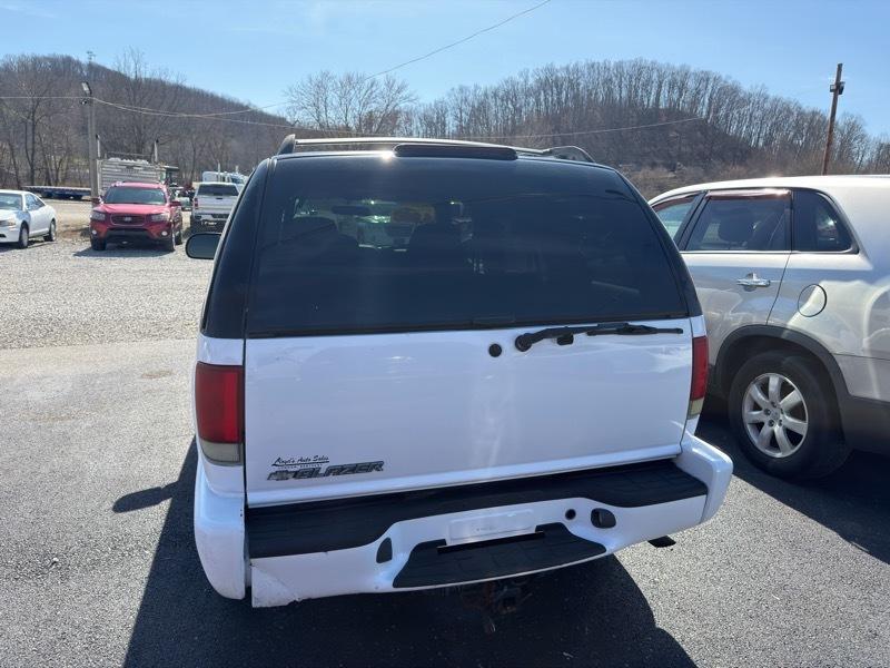 Chevrolet Blazer 4-Door 4WD LS 2004