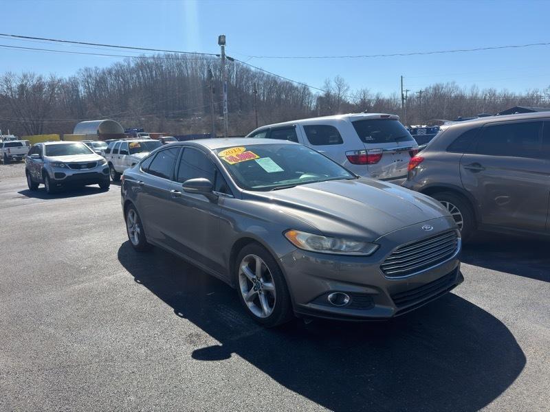 Ford Fusion SE 2013