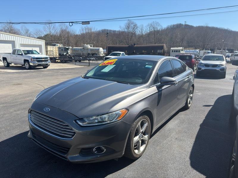 Ford Fusion SE 2013