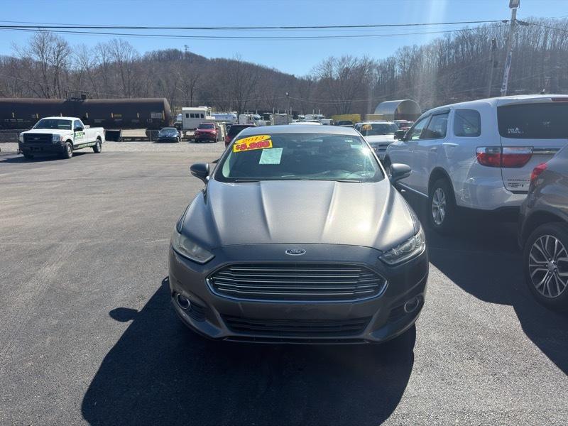 Ford Fusion SE 2013