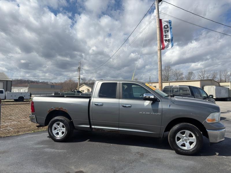RAM 1500 4WD Quad Cab 140.5" ST 2012