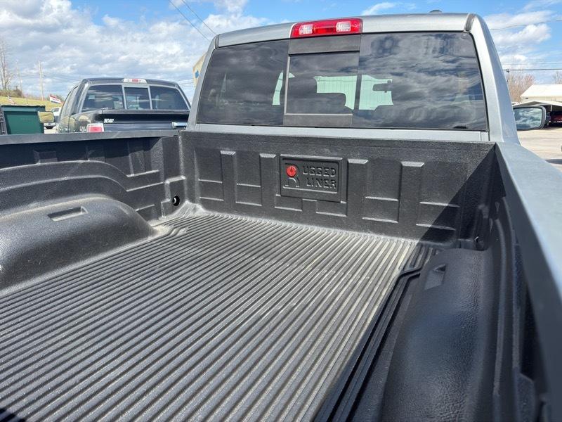 RAM 1500 4WD Quad Cab 140.5" ST 2012