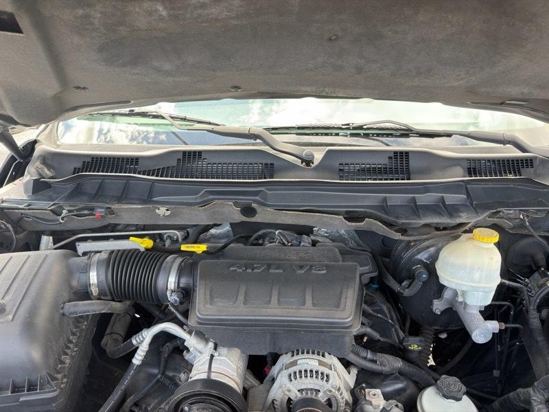 RAM 1500 4WD Quad Cab 140.5" ST 2012