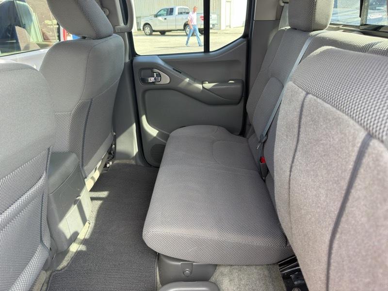 Nissan Frontier PRO-4X Crew Cab 5AT 4WD 2016