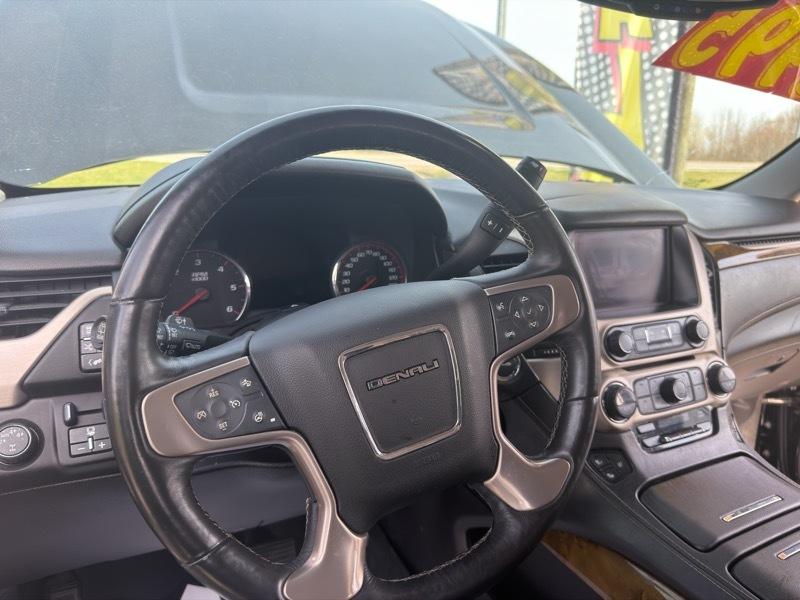 GMC Yukon XL Denali 4WD 2016