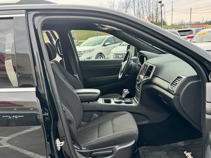 Jeep Grand Cherokee Laredo 4WD 2020