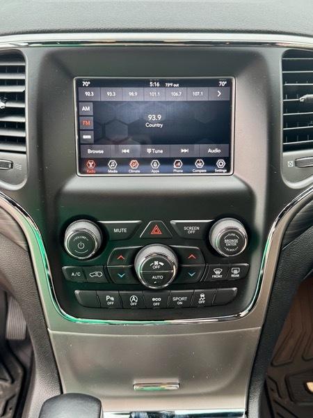 Jeep Grand Cherokee Laredo 4WD 2020