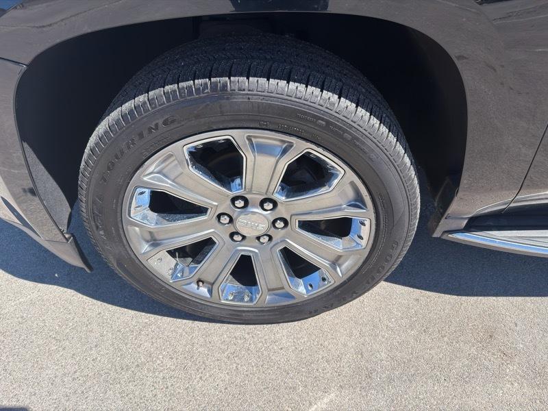 GMC Yukon XL Denali 4WD 2016