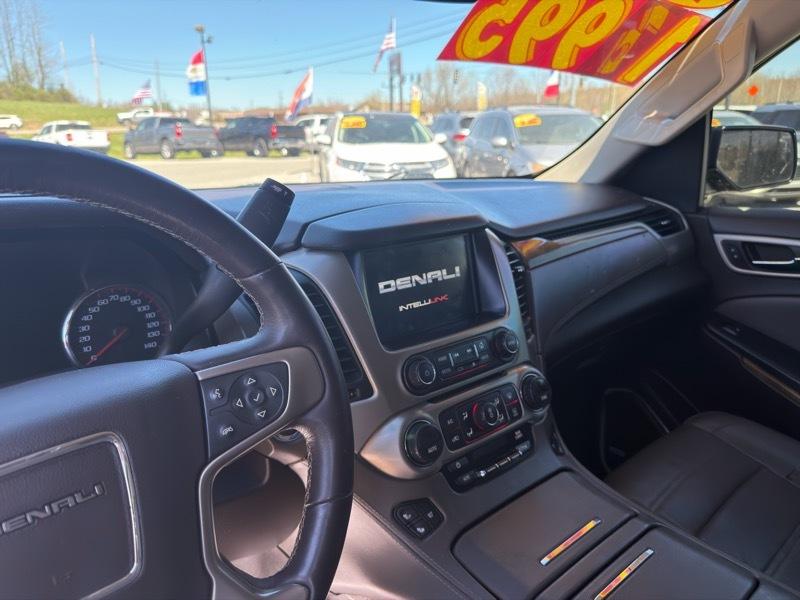 GMC Yukon XL Denali 4WD 2016
