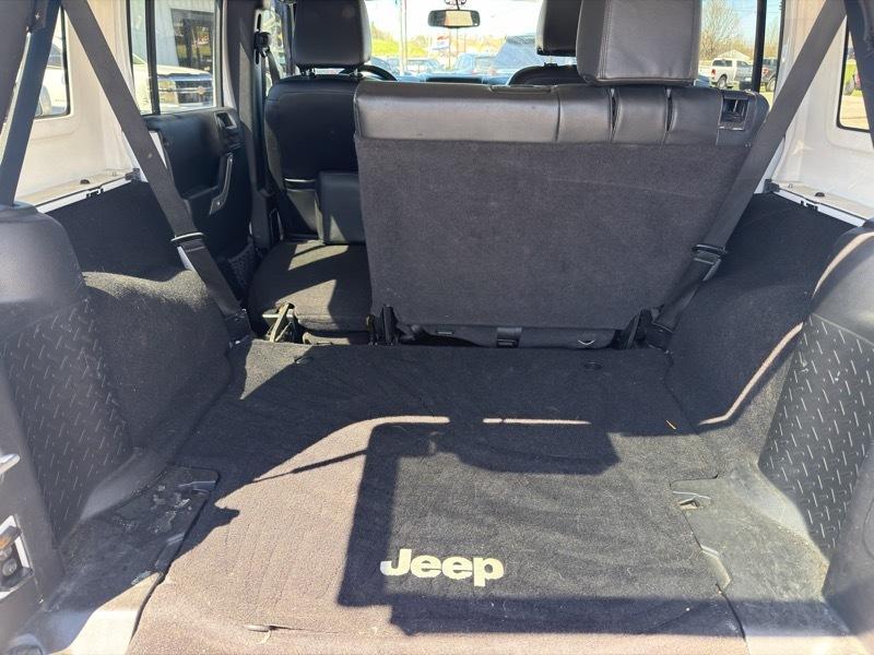 Jeep Wrangler Unlimited Sahara 4WD 2015