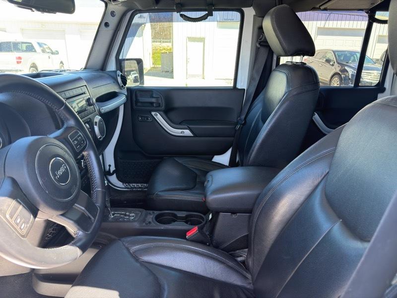 Jeep Wrangler Unlimited Sahara 4WD 2015