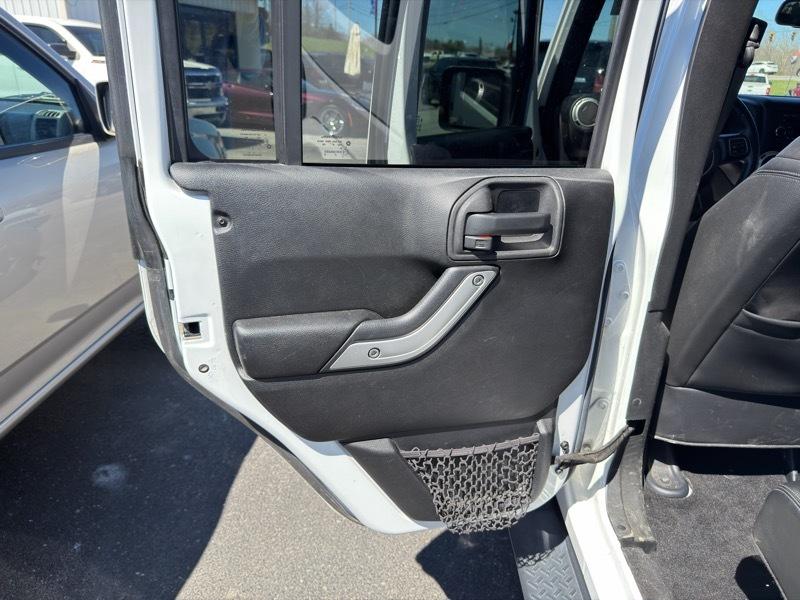 Jeep Wrangler Unlimited Sahara 4WD 2015