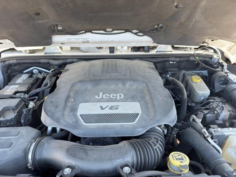 Jeep Wrangler Unlimited Sahara 4WD 2015