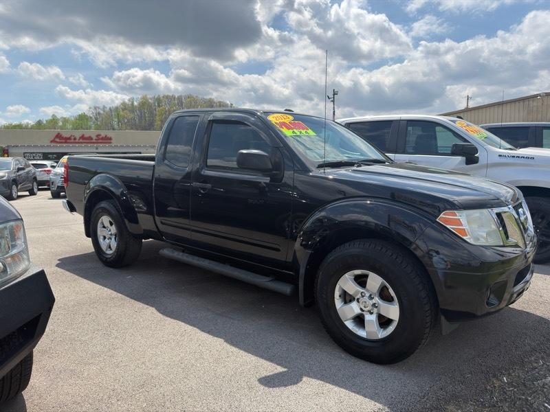 Nissan Frontier 4WD King Cab Auto SV 2013