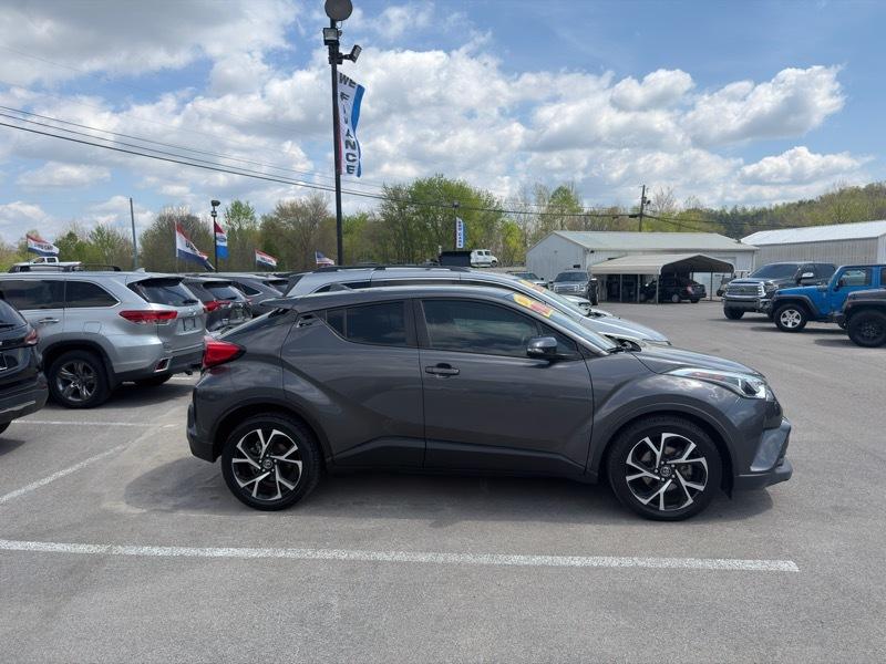 Toyota C-HR XLE 2018