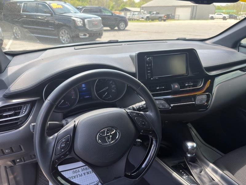 Toyota C-HR XLE 2018
